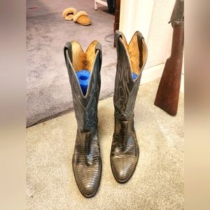 Imperial cowboy boots